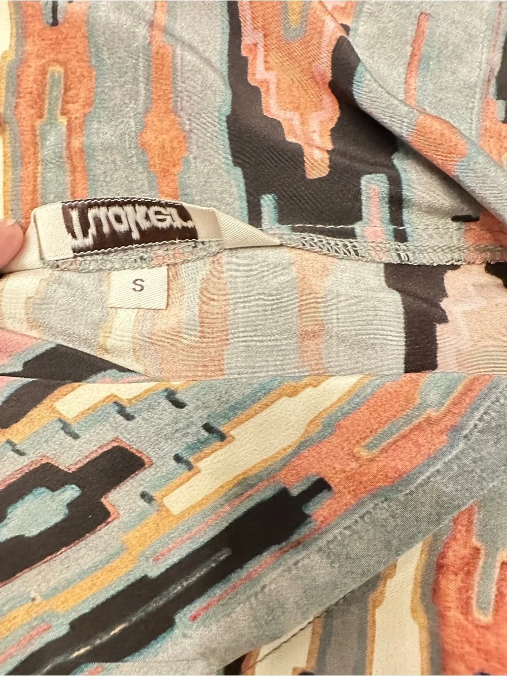 Tucker 100% Silk Tunic Dress Southwest Ikat Print Cowl Neck Pockets Oversized S - Picture 6 of 12